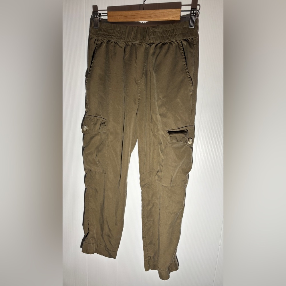 Dress Forum Khaki Cargo Pants for women